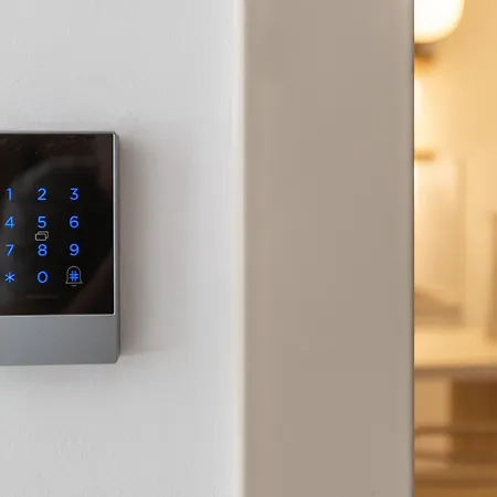 Stylish Stay, Walk To & Cafes