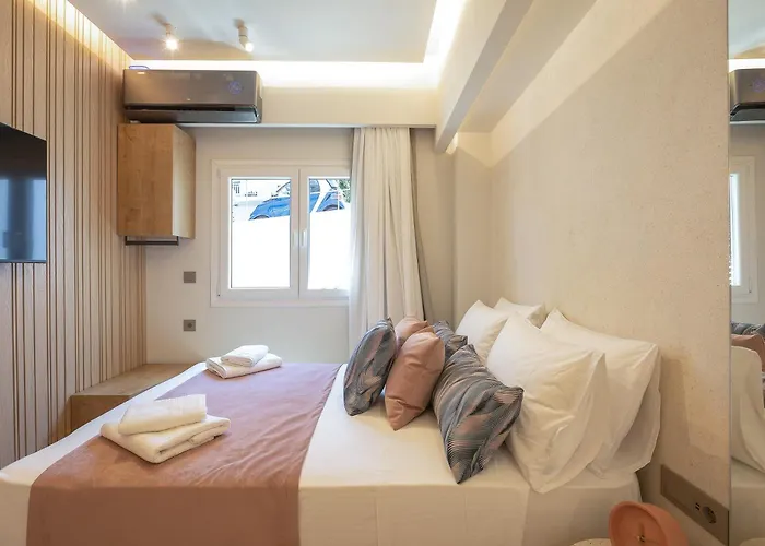 Stylish Stay, Walk To & Cafes *