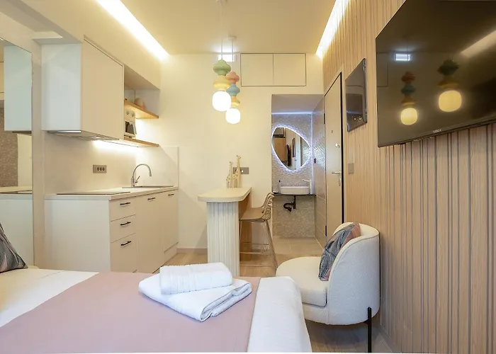 Stylish Stay, Walk To & Cafes Διαμέρισμα *